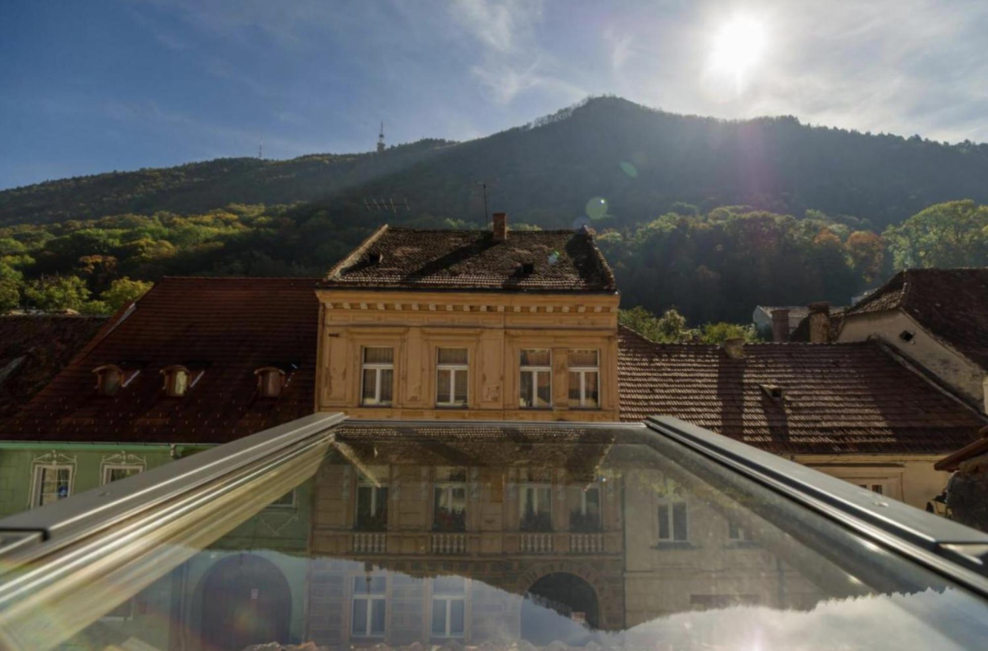 Rooftop Proprety With Large Terrace & Stunning Views - Braşov Dış mekan fotoğraf