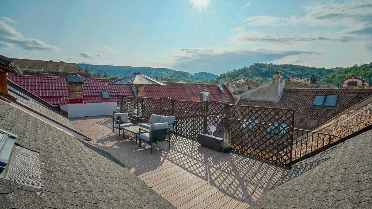 Rooftop Proprety With Large Terrace & Stunning Views - Braşov Dış mekan fotoğraf